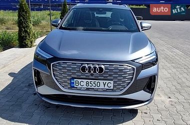 Позашляховик / Кросовер Audi Q4 e-tron 2023 в Стрию