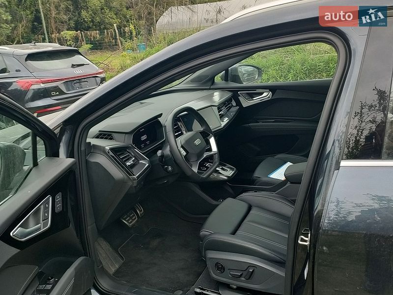 Внедорожник / Кроссовер Audi Q4 e-tron 2024 в Киеве