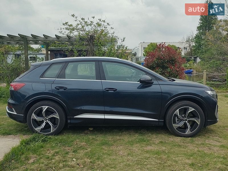 Внедорожник / Кроссовер Audi Q4 e-tron 2024 в Киеве
