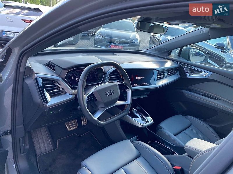 Внедорожник / Кроссовер Audi Q4 e-tron 2024 в Львове
