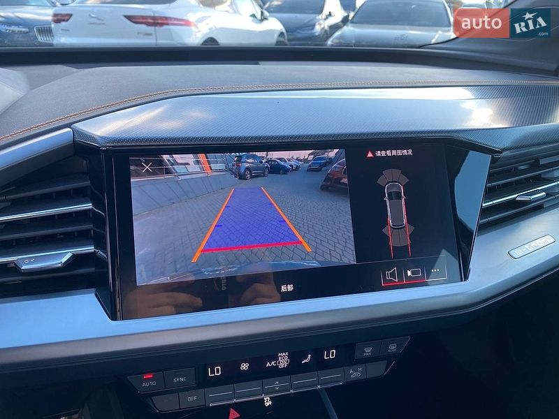 Внедорожник / Кроссовер Audi Q4 e-tron 2024 в Львове