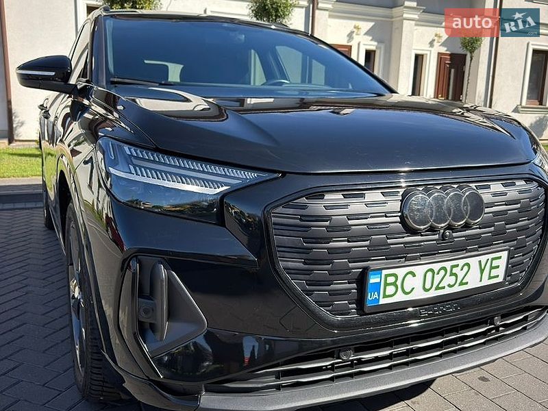 Внедорожник / Кроссовер Audi Q4 e-tron 2023 в Львове