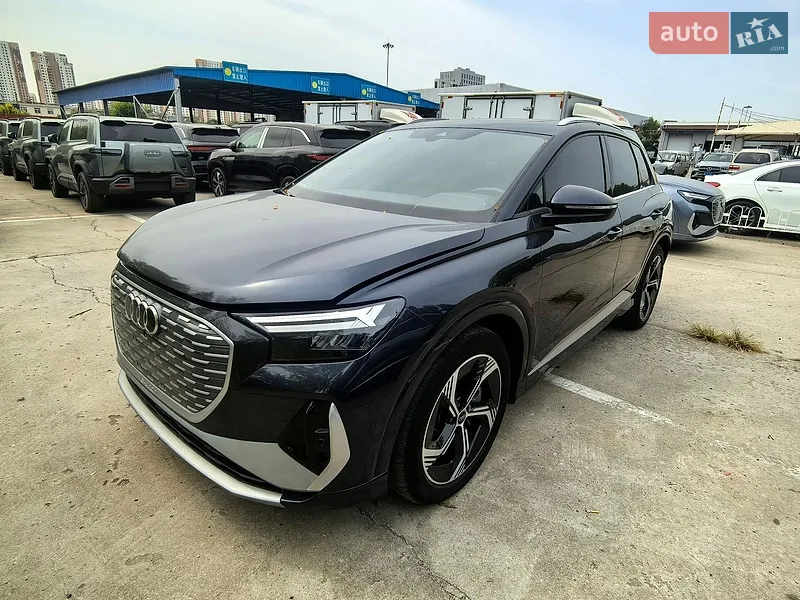 Audi Q4 e-tron 2024