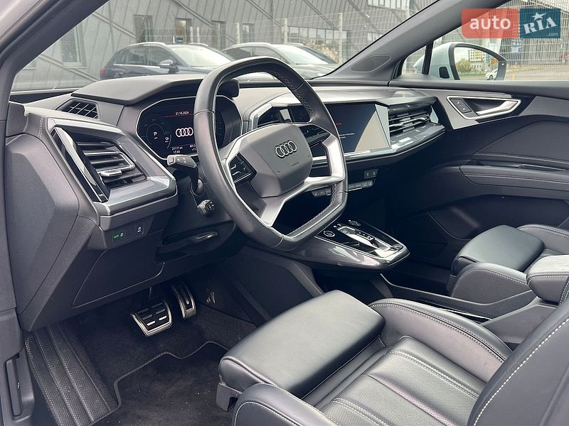 Внедорожник / Кроссовер Audi Q4 e-tron 2024 в Львове