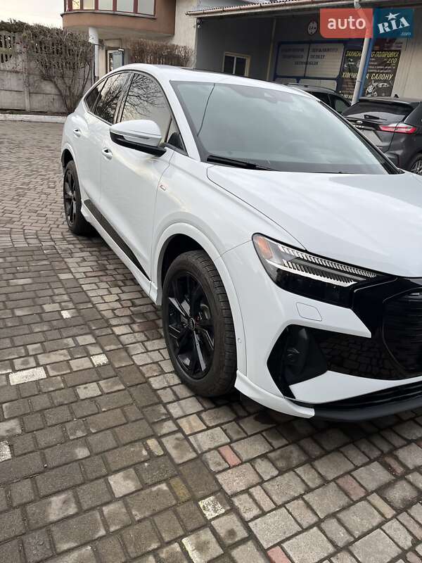 Позашляховик / Кросовер Audi Q4 Sportback e-tron 2023 в Львові