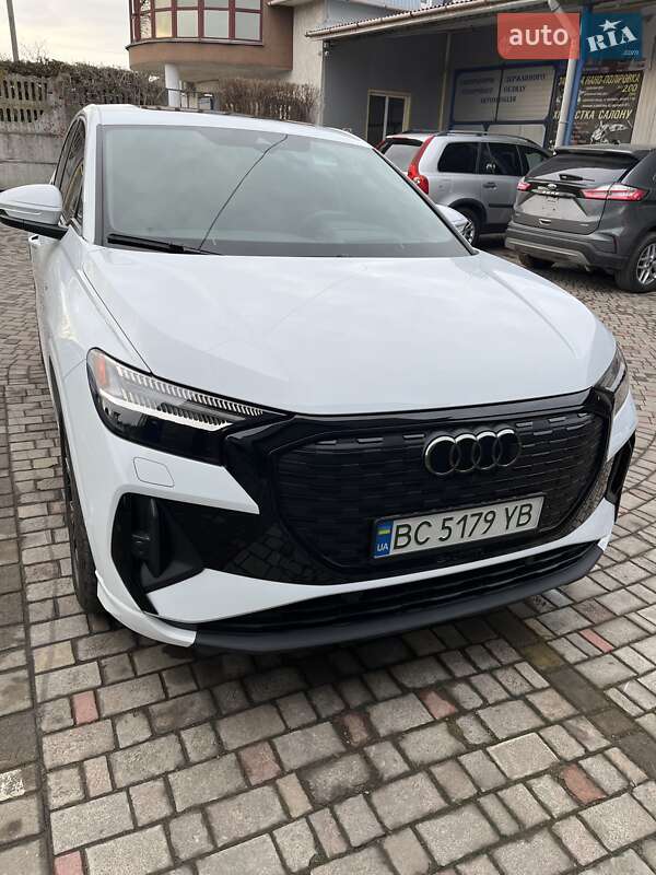 Позашляховик / Кросовер Audi Q4 Sportback e-tron 2023 в Львові