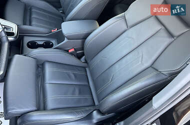 Внедорожник / Кроссовер Audi Q4 Sportback e-tron 2022 в 