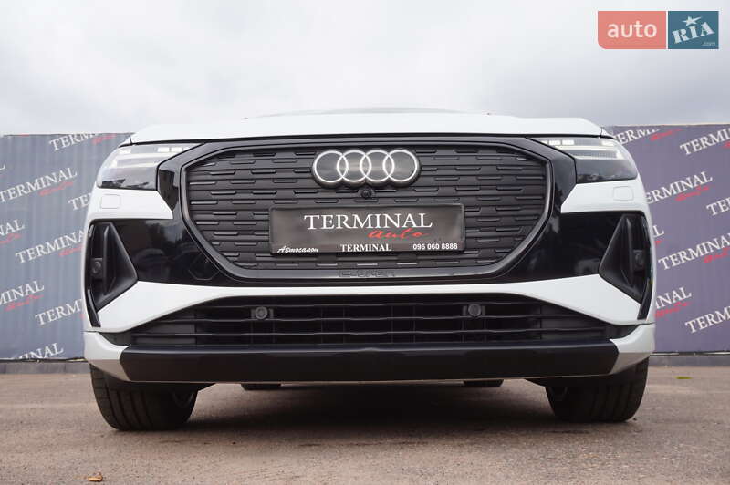 Позашляховик / Кросовер Audi Q4 Sportback e-tron 2022 в Одесі