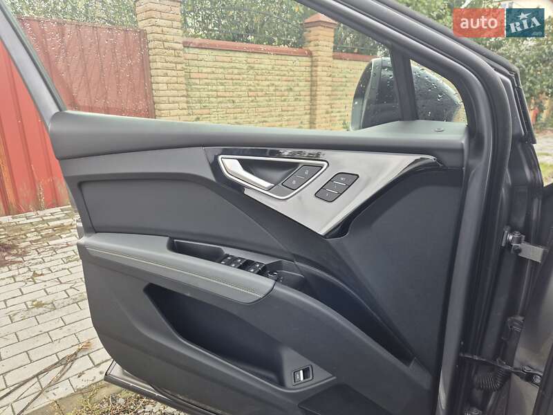 Позашляховик / Кросовер Audi Q4 Sportback e-tron 2024 в Києві фото 17 Позашляховик / Кросовер Audi Q4 Sportback e-tron 2024 в Києві