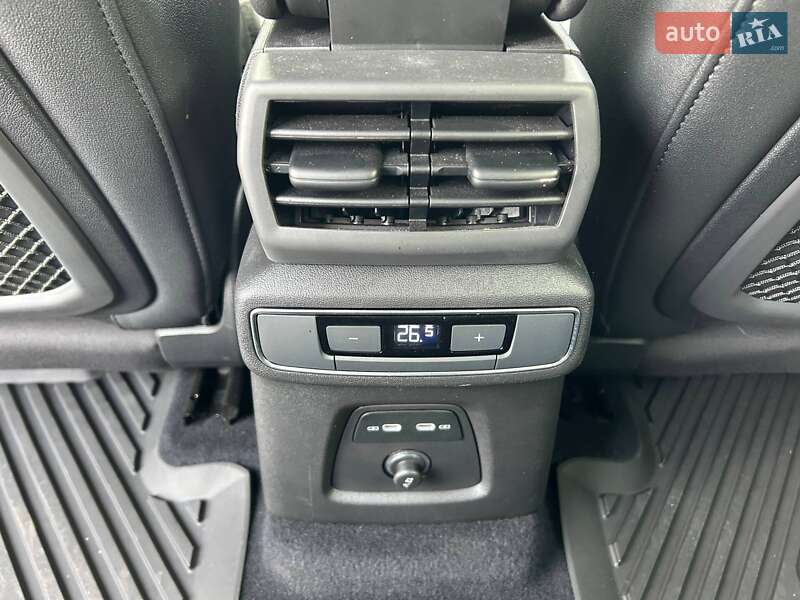 Внедорожник / Кроссовер Audi Q4 Sportback e-tron 2023 в Каменец-Подольском