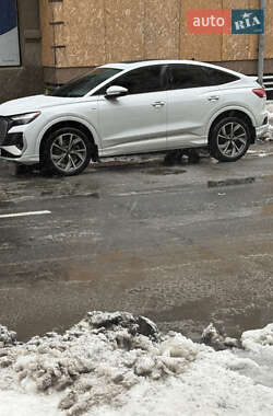 Внедорожник / Кроссовер Audi Q4 Sportback e-tron 2023 в Харькове
