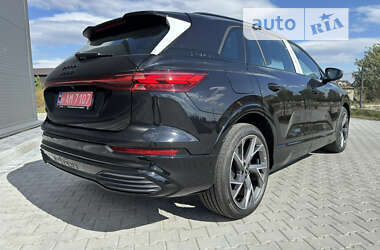 Внедорожник / Кроссовер Audi Q5 e-tron 2024 в 