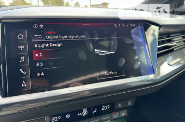 Внедорожник / Кроссовер Audi Q5 e-tron 2024 в 