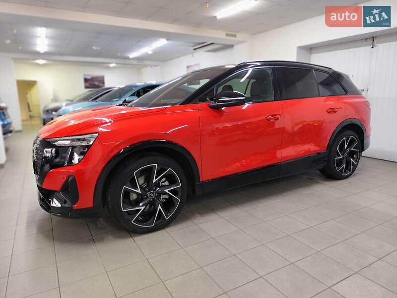 Позашляховик / Кросовер Audi Q5 e-tron 2023 в Києві