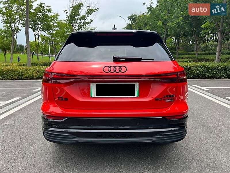 Внедорожник / Кроссовер Audi Q5 e-tron 2022 в Киеве