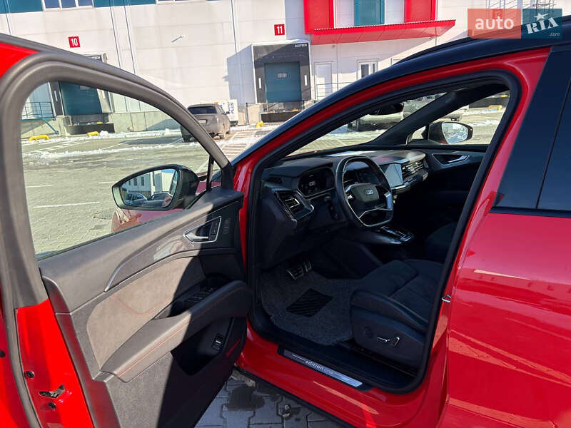 Внедорожник / Кроссовер Audi Q5 e-tron 2022 в Киеве фото 15 Внедорожник / Кроссовер Audi Q5 e-tron 2022 в Киеве