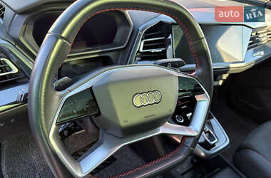 Внедорожник / Кроссовер Audi Q5 e-tron 2022 в 