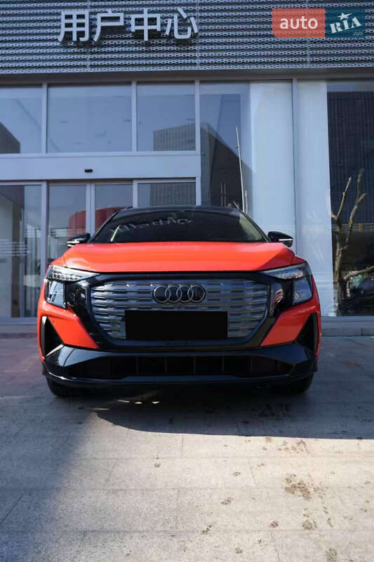Внедорожник / Кроссовер Audi Q5 e-tron 2022 в Львове