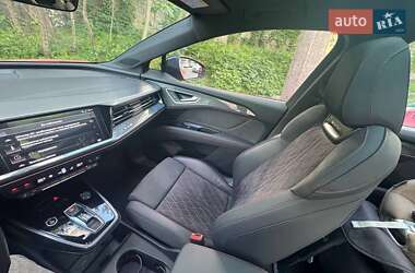 Внедорожник / Кроссовер Audi Q5 e-tron 2022 в 