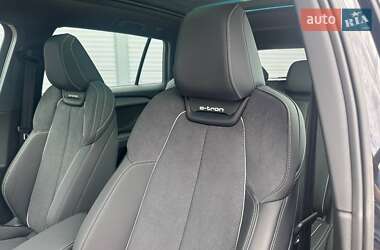 Внедорожник / Кроссовер Audi Q5 e-tron 2023 в 