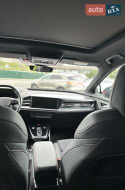 Внедорожник / Кроссовер Audi Q5 e-tron 2022 в 