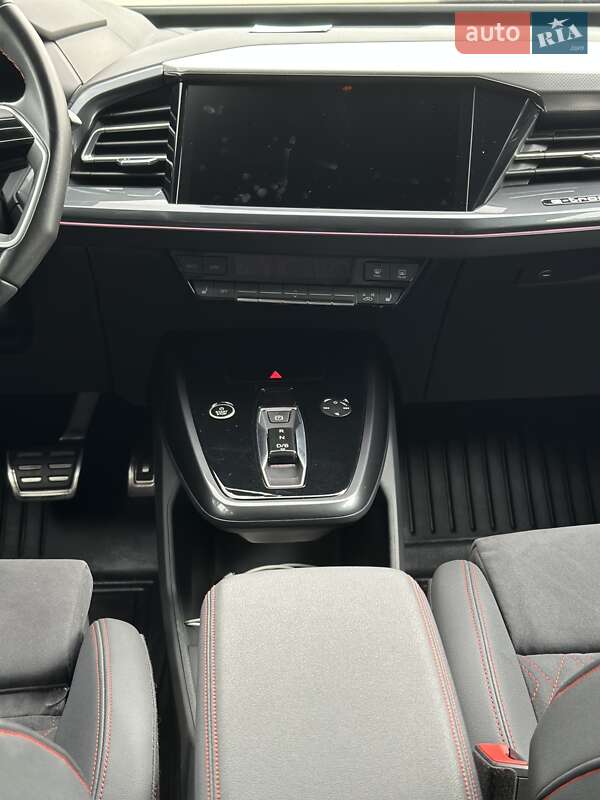 Внедорожник / Кроссовер Audi Q5 e-tron 2022 в Киеве фото 14 Внедорожник / Кроссовер Audi Q5 e-tron 2022 в Киеве