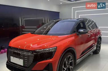 Позашляховик / Кросовер Audi Q5 e-tron 2022 в Львові