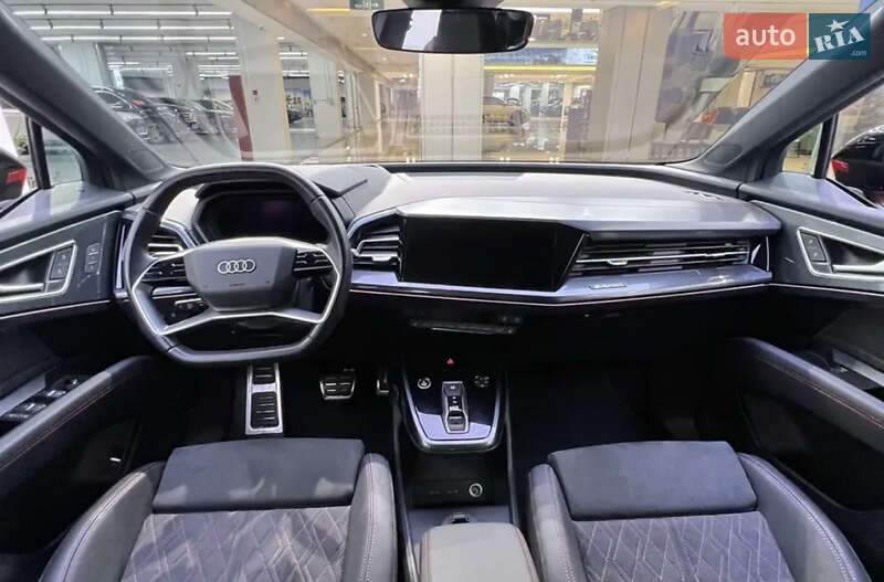 Внедорожник / Кроссовер Audi Q5 e-tron 2022 в Львове