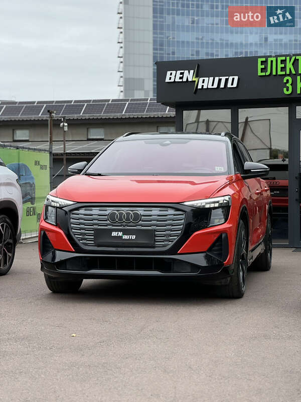 Позашляховик / Кросовер Audi Q5 e-tron 2022 в Києві
