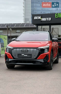 Внедорожник / Кроссовер Audi Q5 e-tron 2022 в 