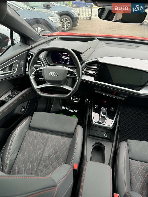 Позашляховик / Кросовер Audi Q5 e-tron 2022 в Києві