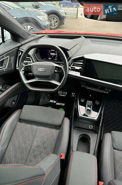 Внедорожник / Кроссовер Audi Q5 e-tron 2022 в 