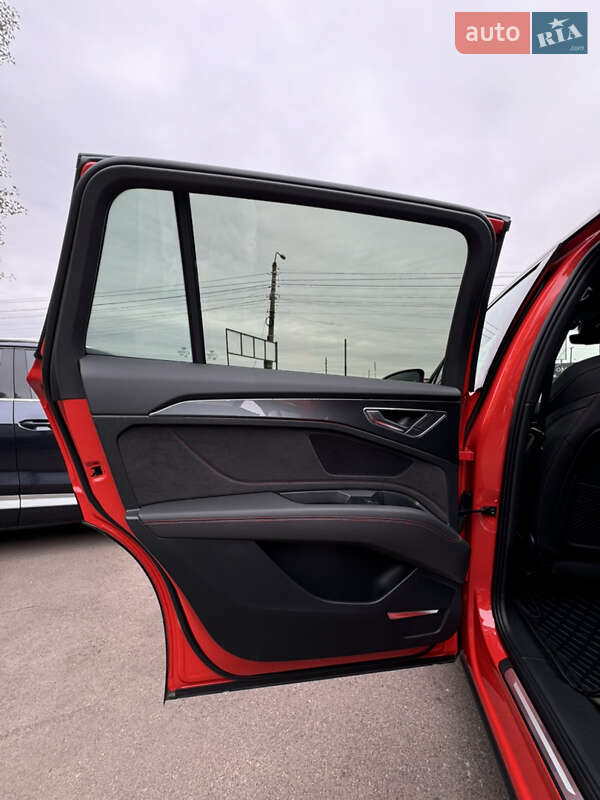 Позашляховик / Кросовер Audi Q5 e-tron 2022 в Києві
