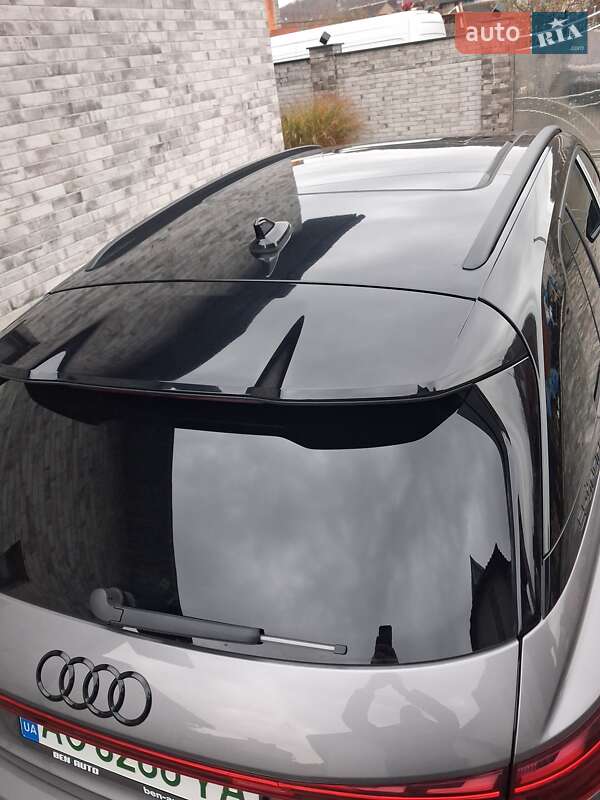 Позашляховик / Кросовер Audi Q5 e-tron 2022 в Мукачевому