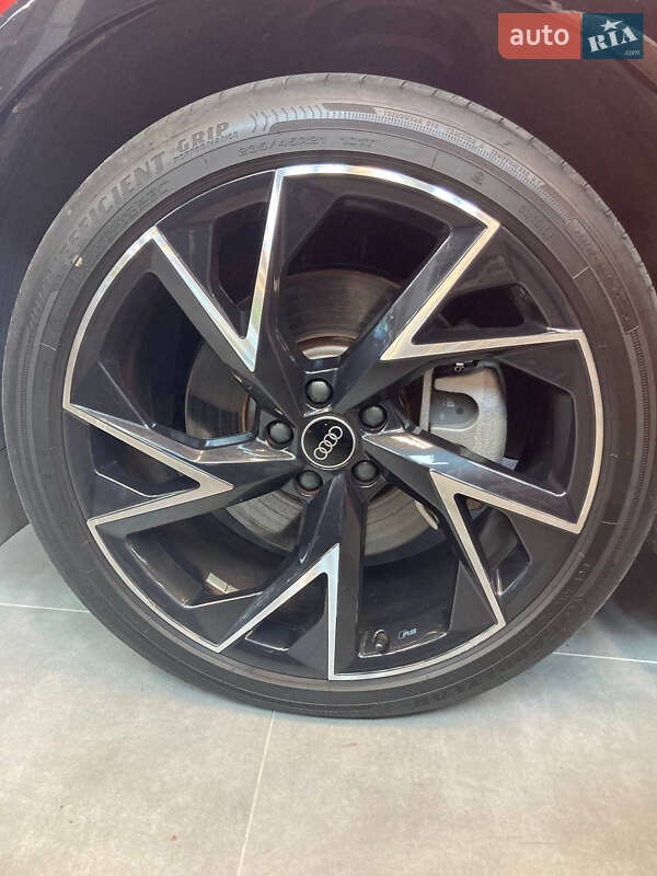 Позашляховик / Кросовер Audi Q5 e-tron 2022 в Києві