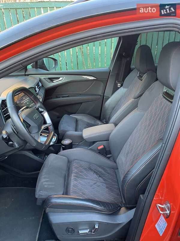 Внедорожник / Кроссовер Audi Q5 e-tron 2022 в Киеве фото 16 Внедорожник / Кроссовер Audi Q5 e-tron 2022 в Киеве