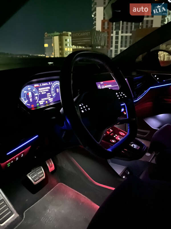 Внедорожник / Кроссовер Audi Q5 e-tron 2022 в Киеве фото 22 Внедорожник / Кроссовер Audi Q5 e-tron 2022 в Киеве