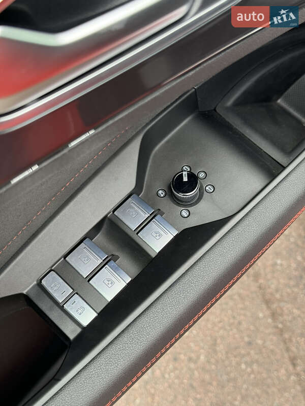 Внедорожник / Кроссовер Audi Q5 e-tron 2022 в Киеве фото 18 Внедорожник / Кроссовер Audi Q5 e-tron 2022 в Киеве