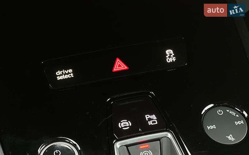 Внедорожник / Кроссовер Audi Q5 e-tron 2022 в Львове