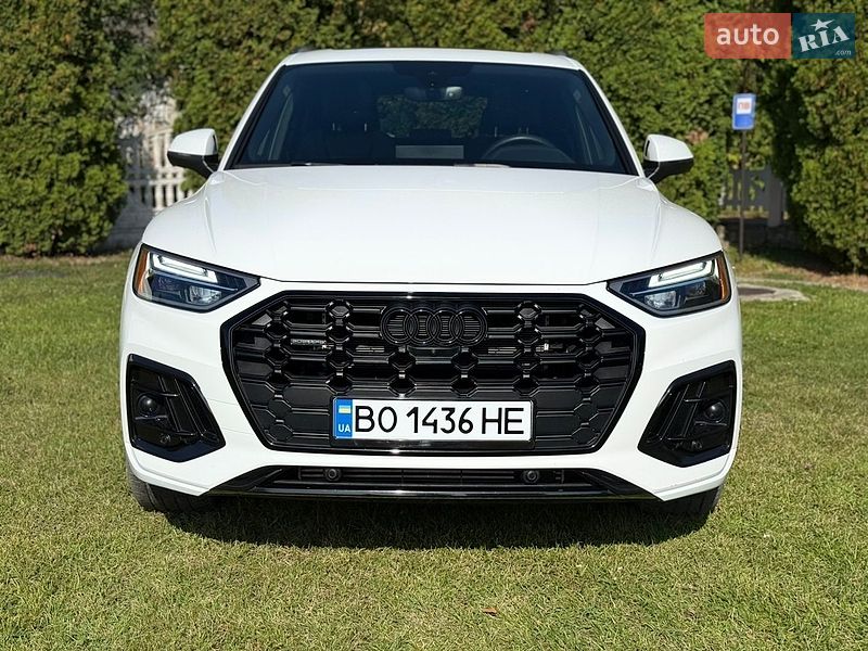 Позашляховик / Кросовер Audi Q5 e-tron 2024 в Збаражі