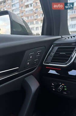Внедорожник / Кроссовер Audi Q5 Sportback 2023 в 
