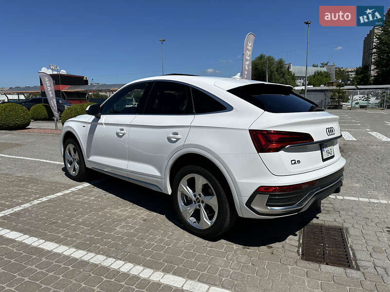 Внедорожник / Кроссовер Audi Q5 Sportback 2022 в Львове