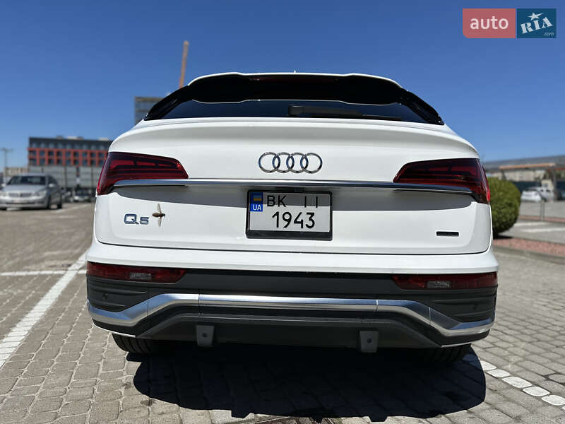 Внедорожник / Кроссовер Audi Q5 Sportback 2022 в Львове