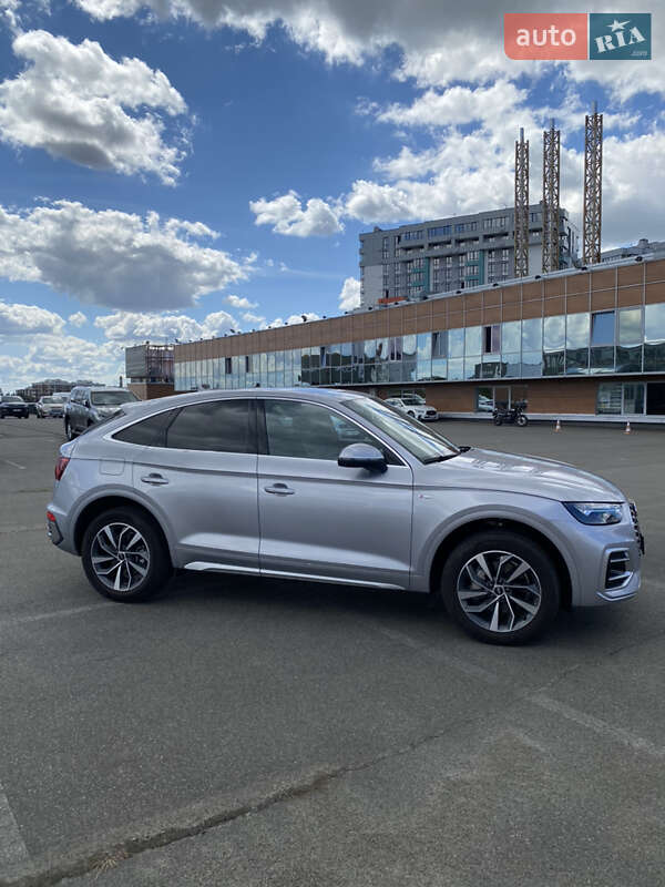Внедорожник / Кроссовер Audi Q5 Sportback 2022 в Киеве