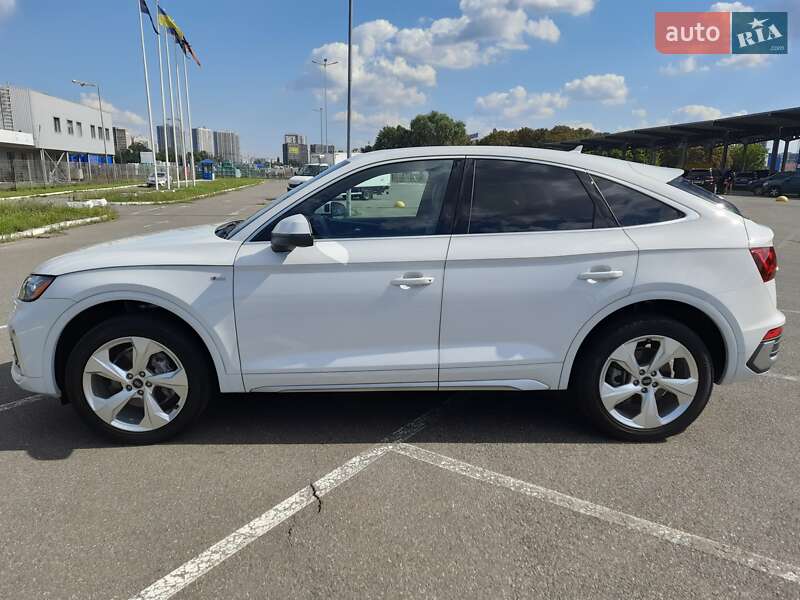 Внедорожник / Кроссовер Audi Q5 Sportback 2021 в Киеве