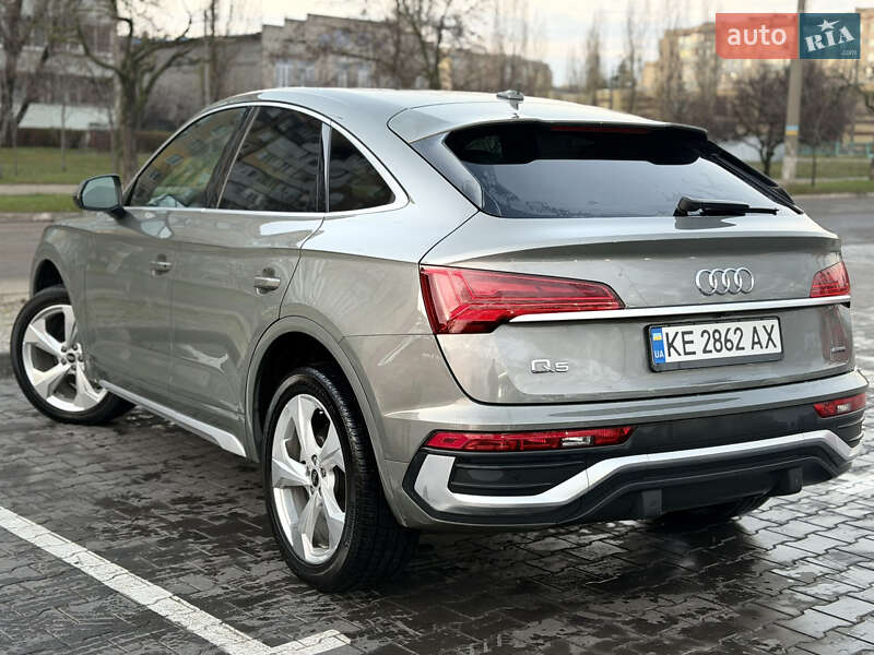 Позашляховик / Кросовер Audi Q5 Sportback 2022 в Кам'янському