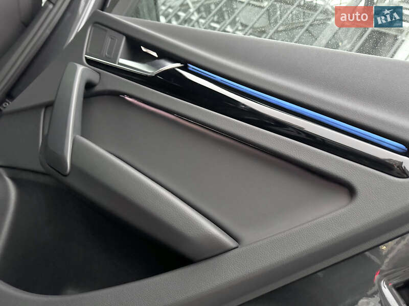 Внедорожник / Кроссовер Audi Q5 Sportback 2023 в Киеве