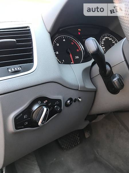 Внедорожник / Кроссовер Audi Q5 2010 в Тячеве