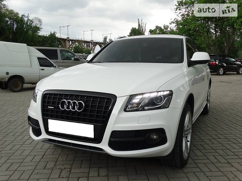 Внедорожник / Кроссовер Audi Q5 2010 в Днепре