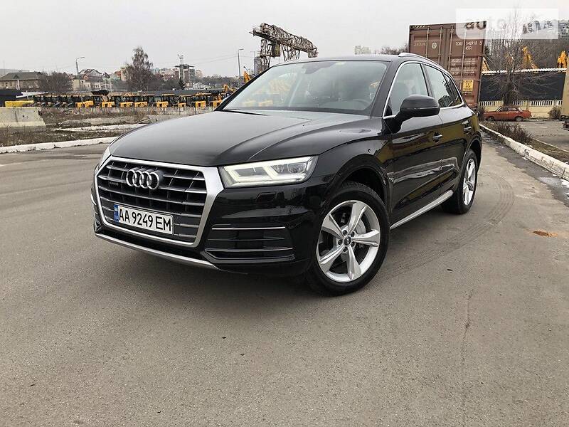 Позашляховик / Кросовер Audi Q5 2017 в 
